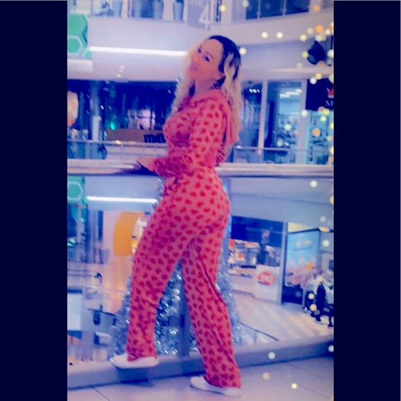 💕Gorgeous hearts’ Megan fox wore💕💕💕- MINT / Like New !!💕💕💕2 pc set - Picture 3 of 6